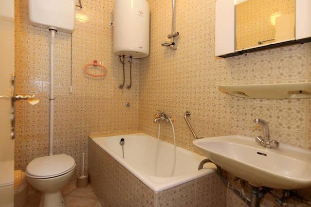 Eco-Apartments With Nice Garden Baška Voda المظهر الخارجي الصورة