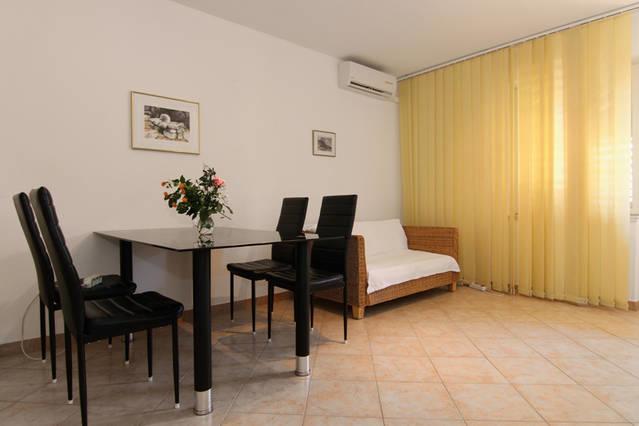 Eco-Apartments With Nice Garden Baška Voda المظهر الخارجي الصورة