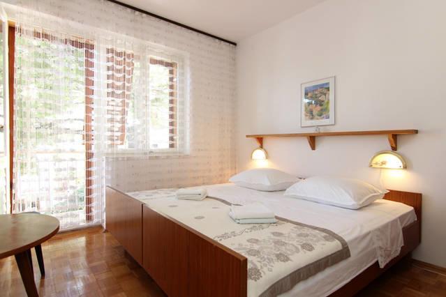 Eco-Apartments With Nice Garden Baška Voda المظهر الخارجي الصورة