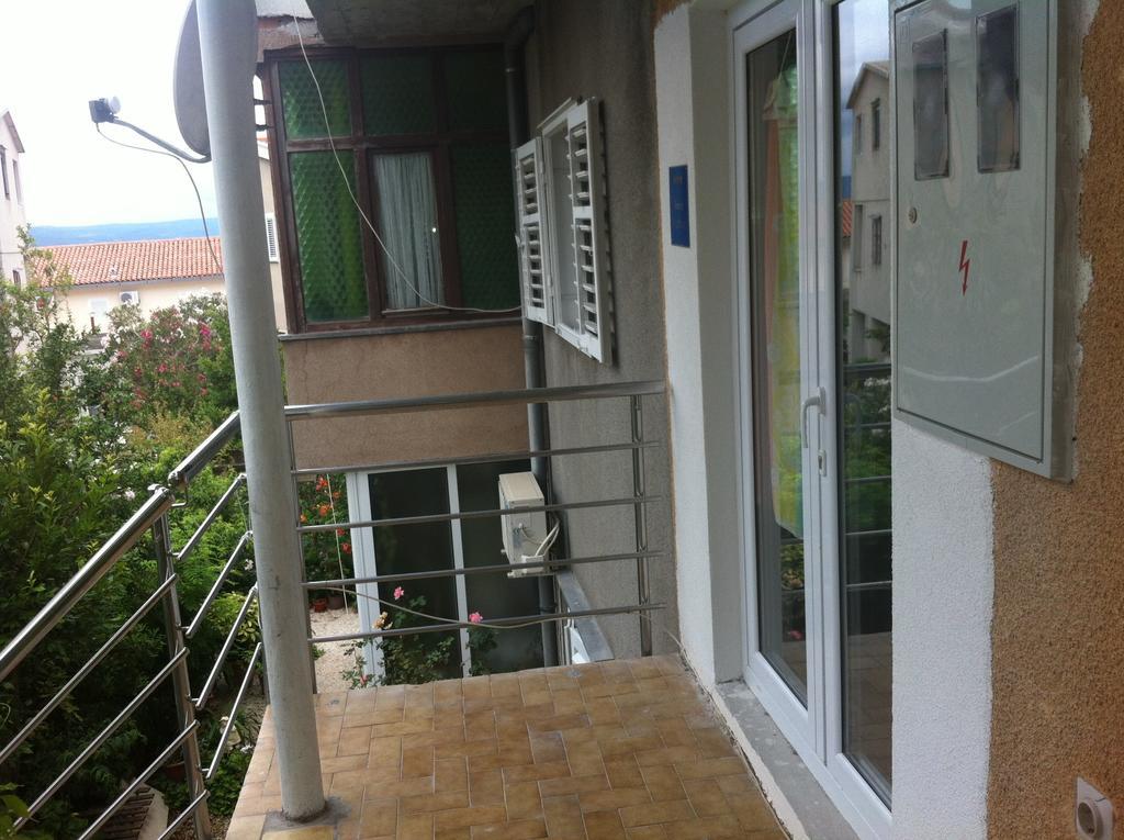 Eco-Apartments With Nice Garden Baška Voda الغرفة الصورة